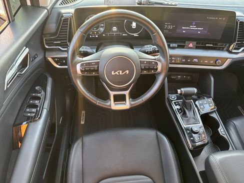 Used 2023 Kia Sportage SX image 15