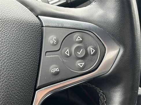 Used 2023 Chevrolet Traverse RS image 24