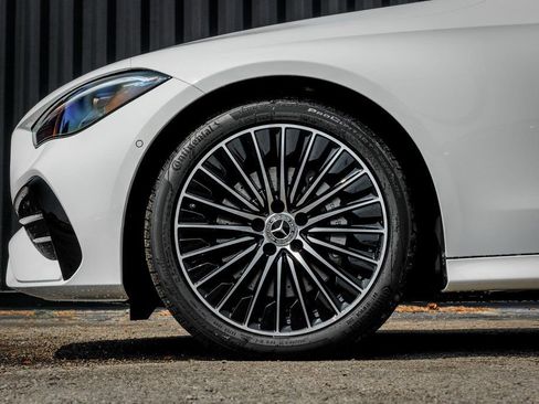 Used 2026 Mercedes-Benz CLE 300 4MATIC Cabriolet image 4