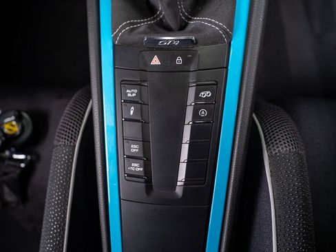 Used 2021 Porsche 718 Cayman GT4 RWD image 66