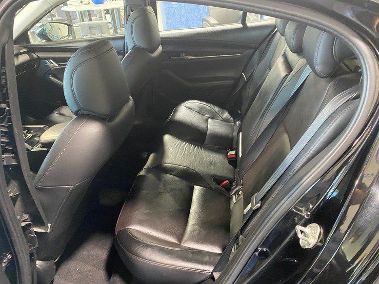 Used 2020 MAZDA MAZDA3 Sedan w/ Premium Package FWD image 16