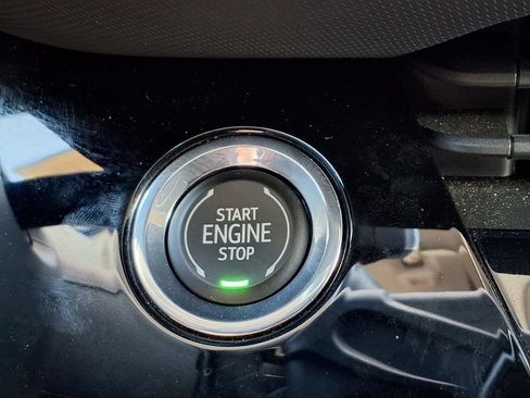 Certified 2025 Buick Envision Preferred AWD/4WD image 30