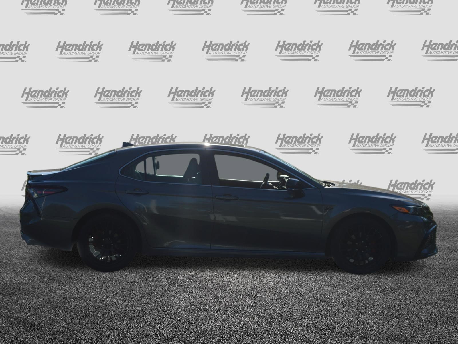 Used 2021 Toyota Camry SE w/ Convenience Package FWD image 11
