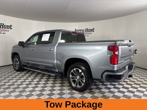 Used 2025 Chevrolet Silverado 1500 High Country w/ Technology Package image 7