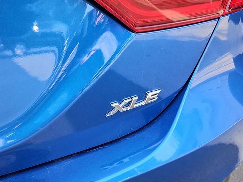 Used 2020 Toyota Camry XLE image 33