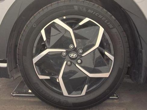 Used 2024 Hyundai Ioniq 5 SE image 9