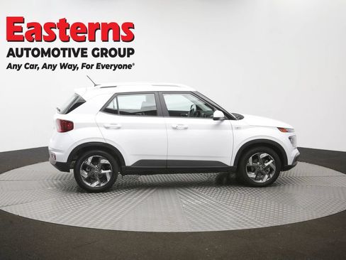 Used 2025 Hyundai Venue SEL FWD image 41