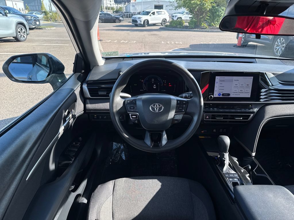 Used 2025 Toyota Camry LE FWD image 11