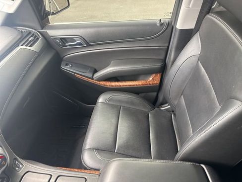 Used 2018 Chevrolet Suburban Premier image 47