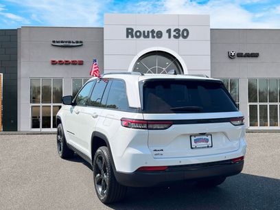 Used 2023 Jeep Grand Cherokee Altitude