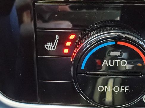 Certified 2025 Nissan Rogue SL w/ SL Premium Package image 35