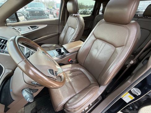 Used 2016 Lincoln MKX Reserve w/ Luxury Package AWD/4WD image 12