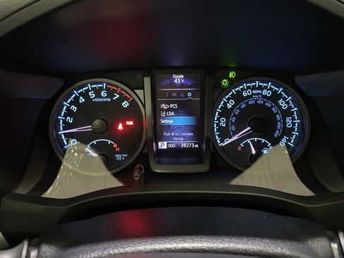 Certified 2020 Toyota Tacoma TRD Off-Road image 16