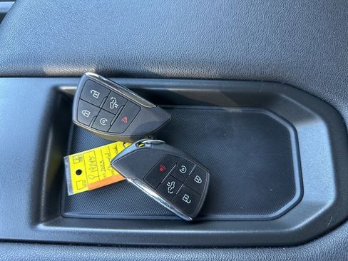 Used 2023 Chevrolet Silverado 1500 LT image 13