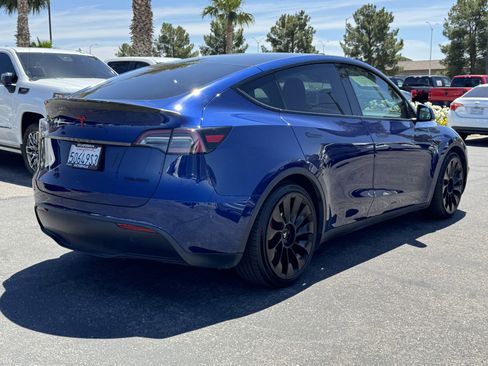Used 2021 Tesla Model Y Performance AWD/4WD image 6