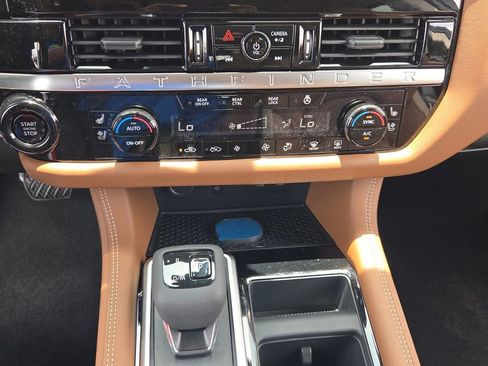 New 2026 Nissan Pathfinder Platinum FWD image 20