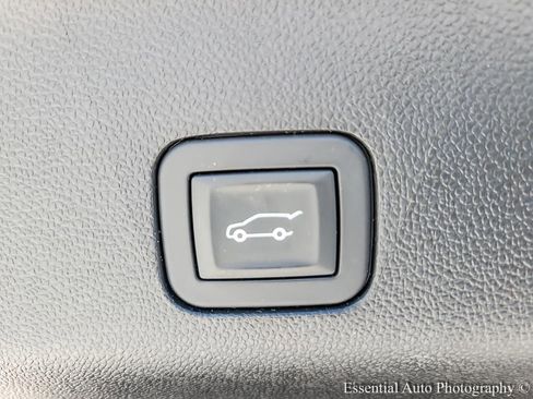 Used 2025 GMC Yukon XL AT4 Ultimate image 23