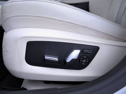Used 2018 BMW 530i RWD image 23