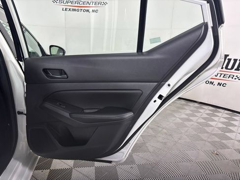 Used 2025 Nissan Altima 2.5 SV FWD image 27