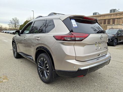 New 2026 Nissan Rogue Platinum image 3