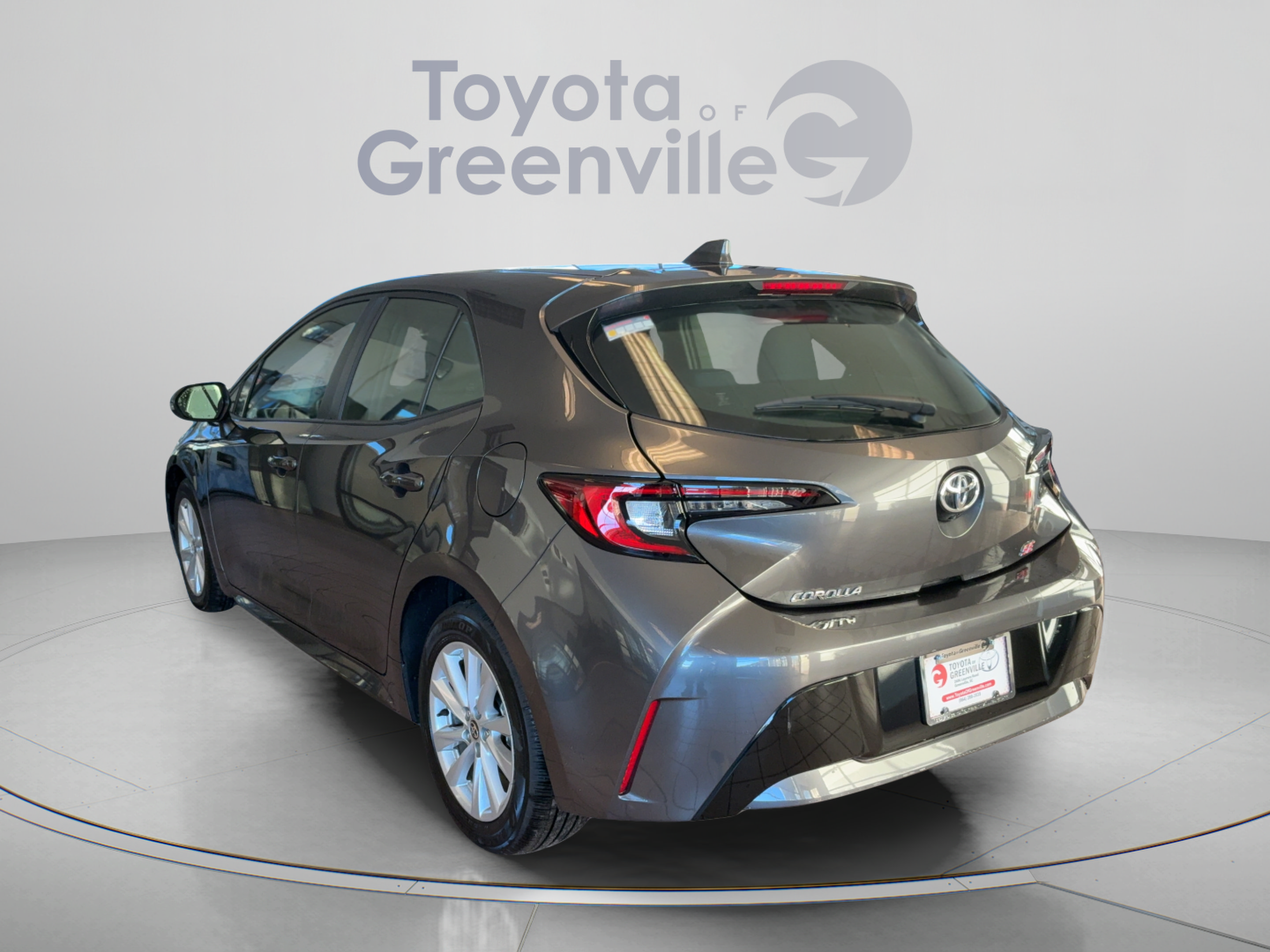 Certified 2025 Toyota Corolla SE FWD image 4