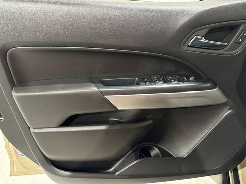 Used 2022 Chevrolet Colorado ZR2 w/ ZR2 Dusk Special Edition image 16