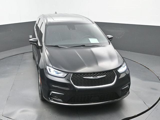 Used 2026 Chrysler Pacifica Limited FWD image 29