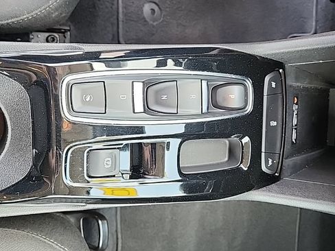Used 2023 Chevrolet Bolt EUV LT w/ Comfort Package FWD image 22