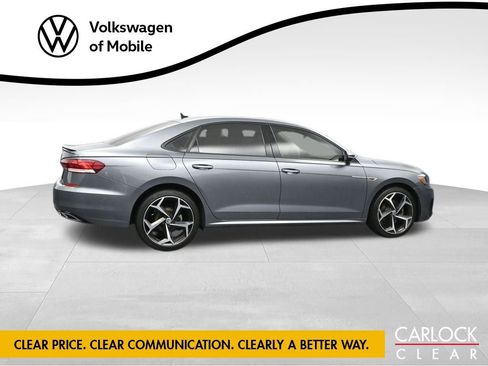 Used 2020 Volkswagen Passat 2.0T R-Line image 4