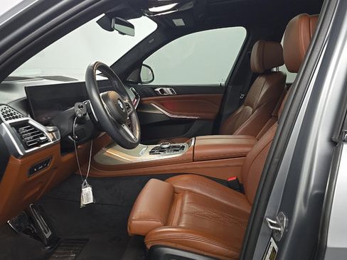 Used 2024 BMW X7 M60i w/ Executive Package AWD/4WD image 5
