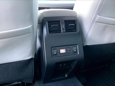 Used 2023 Mitsubishi Outlander SEL image 31