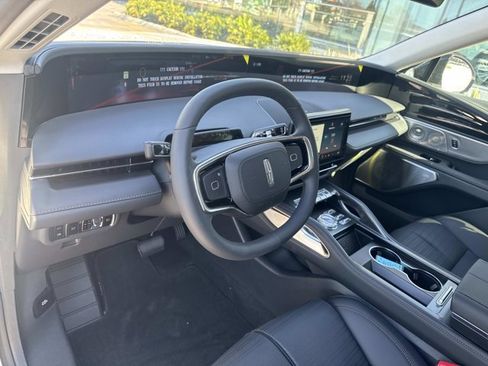 New 2026 Lincoln Nautilus Reserve image 13