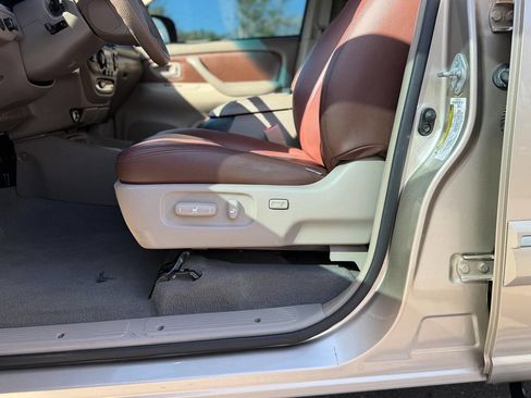 Used 2005 Toyota Sequoia SR5 RWD image 72