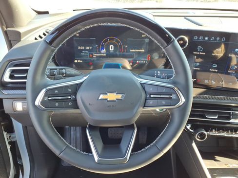New 2026 Chevrolet Traverse High Country w/ LPO, Floor Liner Package FWD image 35