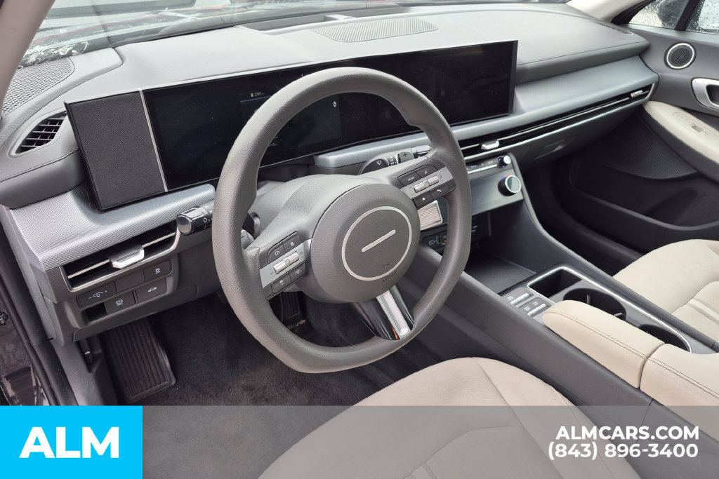 Used 2025 Hyundai Sonata SEL FWD image 6