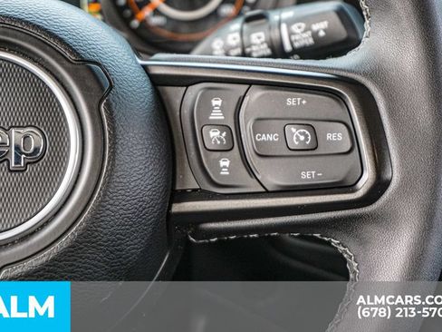 Used 2025 Jeep Wrangler Unlimited Rubicon AWD/4WD image 30