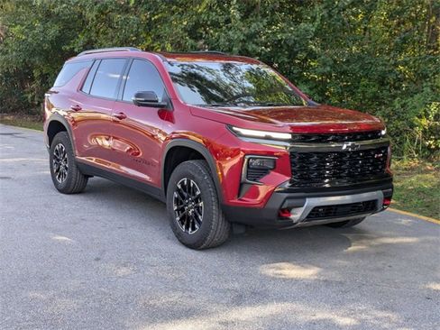 New 2026 Chevrolet Traverse Z71 w/ Enhanced Driving Package image 2