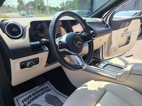 Used 2025 Mercedes-Benz GLA 250 4MATIC image 12