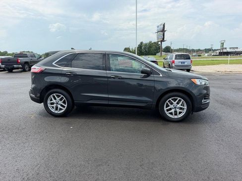 Used 2021 Ford Edge SEL w/ Convenience Package AWD/4WD image 4