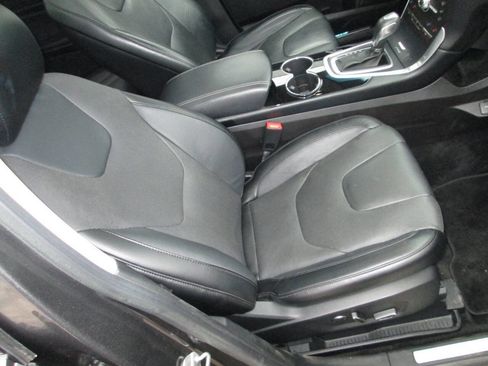 Used 2017 Ford Edge Titanium w/ Equipment Group 301A image 21