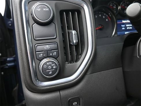 Used 2020 Chevrolet Silverado 1500 LT w/ Texas Edition image 21