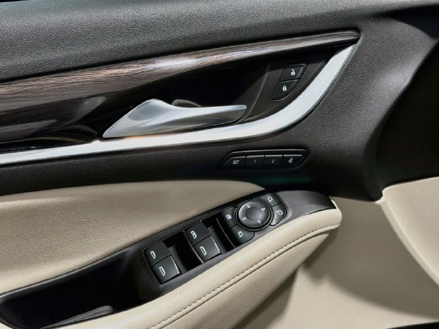 Used 2020 Buick Enclave Premium w/ Sun and Sites Package FWD image 14
