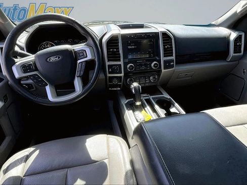 Used 2018 Ford F150 Lariat w/ Equipment Group 502A Luxury AWD/4WD image 14