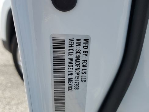 Used 2023 Jeep Compass Latitude image 23