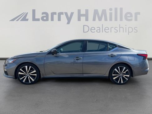 Used 2021 Nissan Altima 2.0 SR image 2