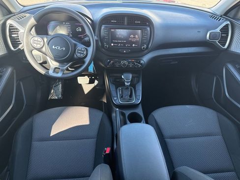 Used 2024 Kia Soul LX w/ Option Group 015 image 12