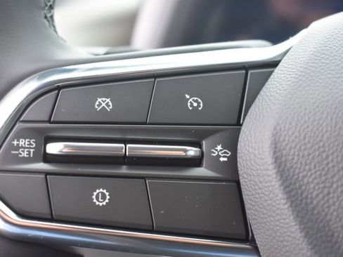 New 2026 Chevrolet Equinox LT w/ Convenience Package II image 21