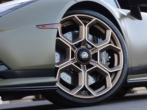 Used 2023 Lamborghini Huracan Tecnica RWD image 56