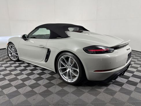 Certified 2021 Porsche 718 Boxster Spyder RWD image 3