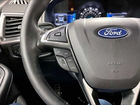 Used 2024 Ford Edge SEL image 11